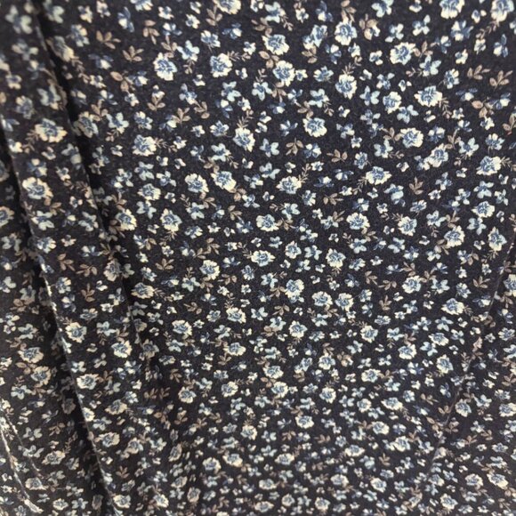 Old Navy Blue and White Ditsy Floral Bodysuit - Picture 2 of 4